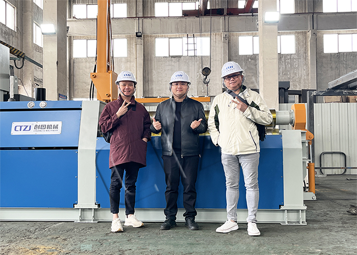 菲律宾客户莅临米兰体育-米兰milan(中国)
考察——全自动四辊卷板机